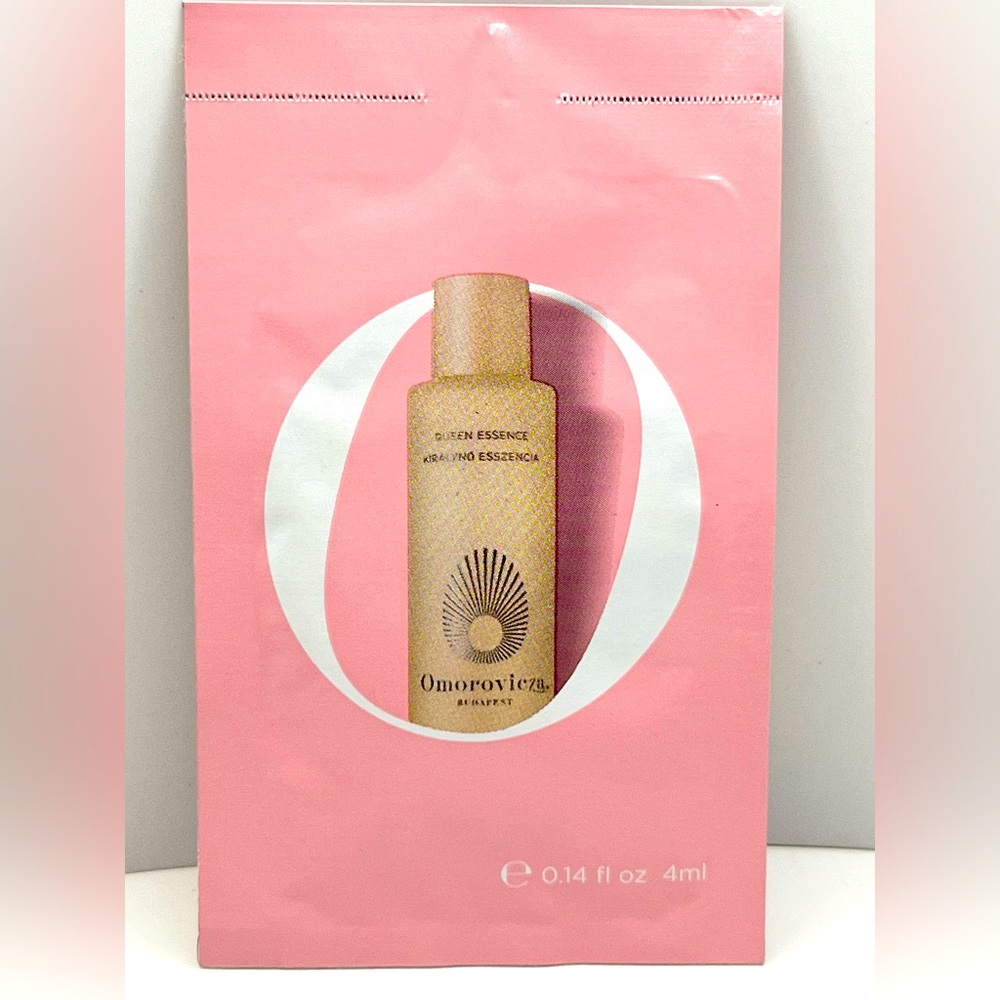 Free 🌺 Omorovieza ~ Queen Essence ~ Single Use Sample
